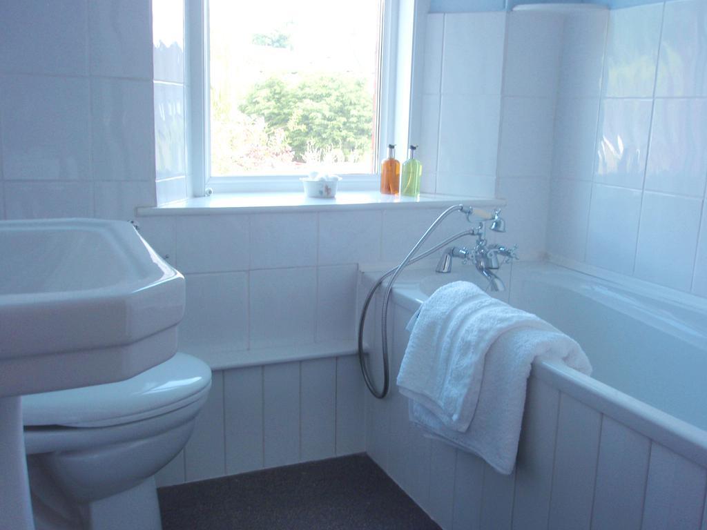Weston House Bed & Breakfast Bampton  Dış mekan fotoğraf